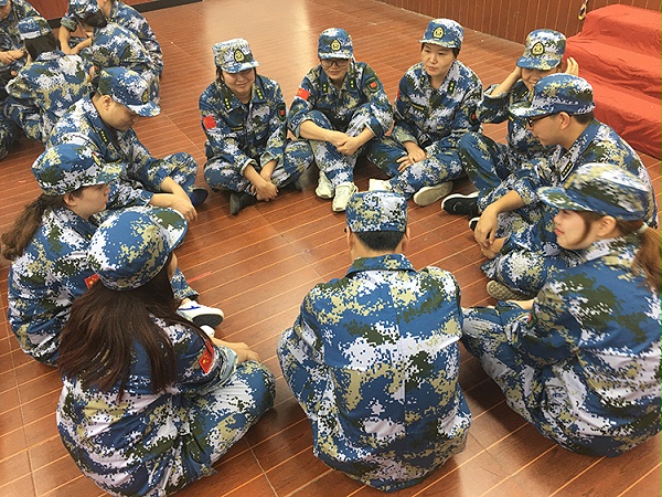 ֣������С���